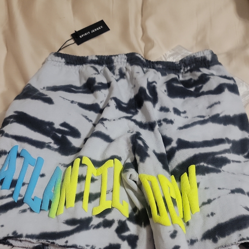 Tie-Dye Women's Shorts - Picture 5 of 5